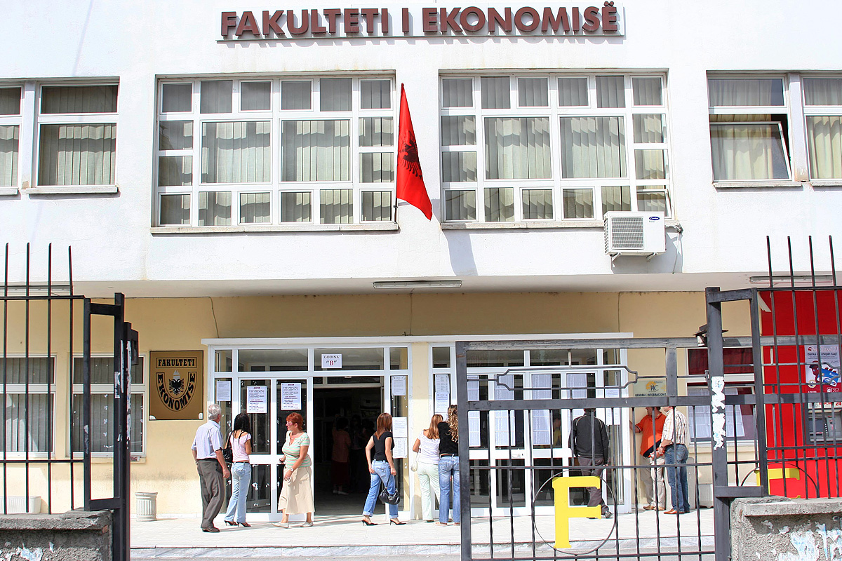 Punesimi i studenteve, fakulteti ekonomik, deri ne 70 per qind te punesuar